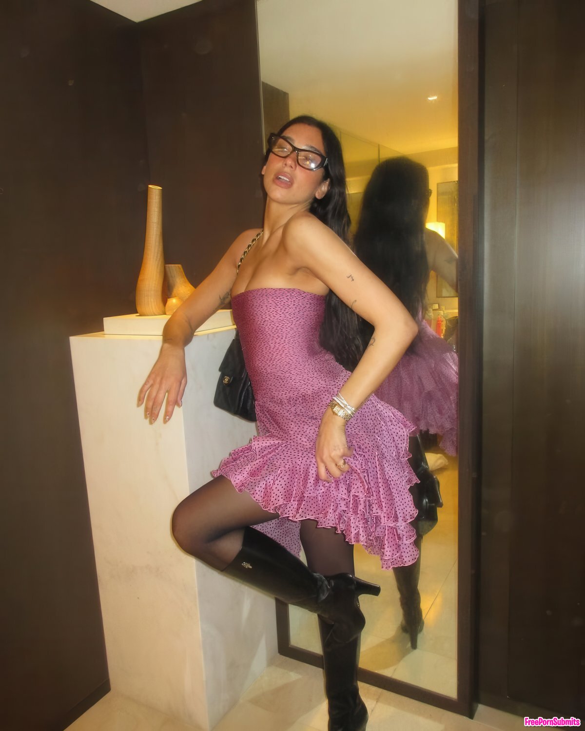 Dua Lipa [2] photo featuring petite - Part 32