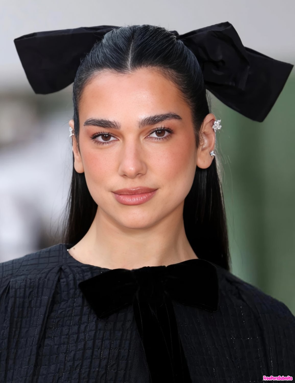 Dua Lipa [2] photo featuring singer - Part 37