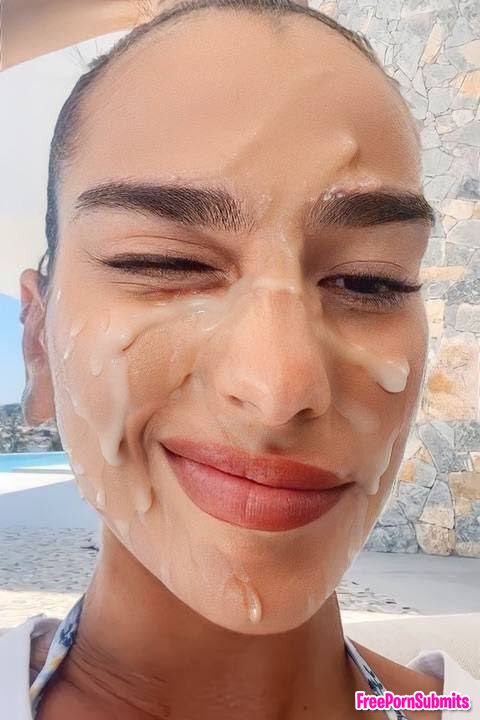 Dua lipa fakes photo featuring mom - Part 52