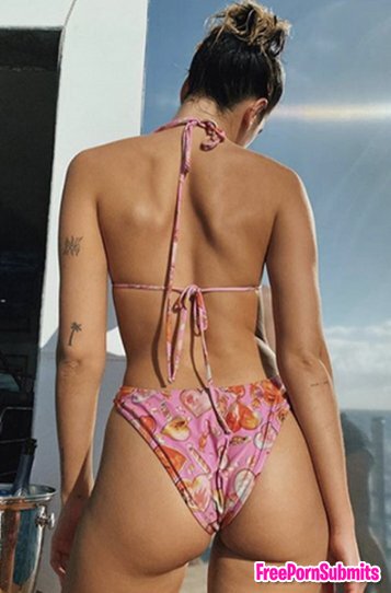 Dua Lipa bikini photo - Part 50