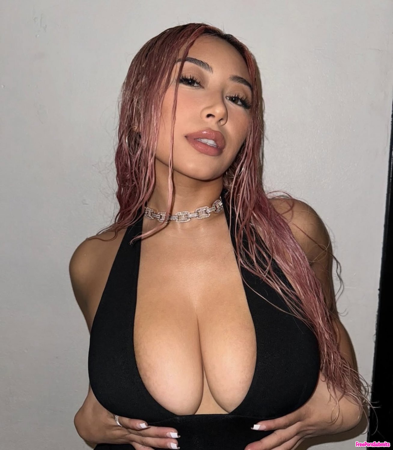 Thick Asian bop 😍 photo