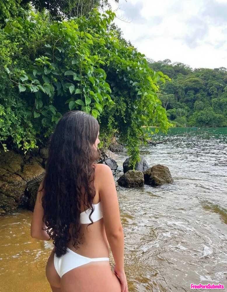 alguém faz cumtribute pra essa putinha aqui? photo featuring gozar