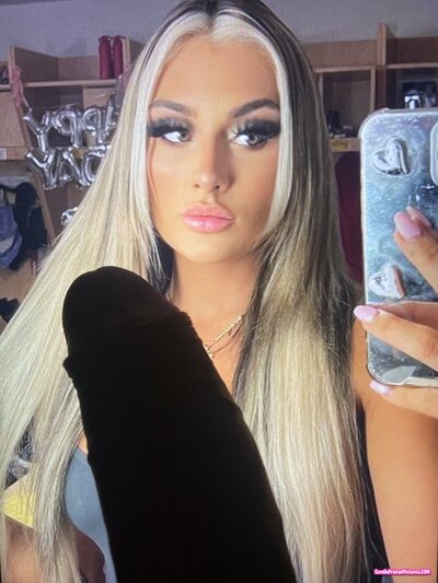 Thumbnail for Tiffany Stratton Cum Tribute 1