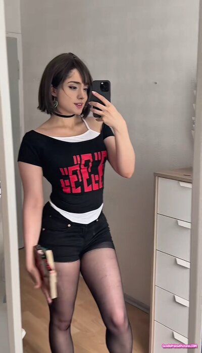 Thumbnail for Rose cosplay cum tribute