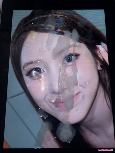 Thumbnail for Nmixx Jiwoo cum tribute