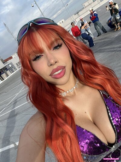 Thumbnail for Yeri Mua Cum tribute Cum in a row