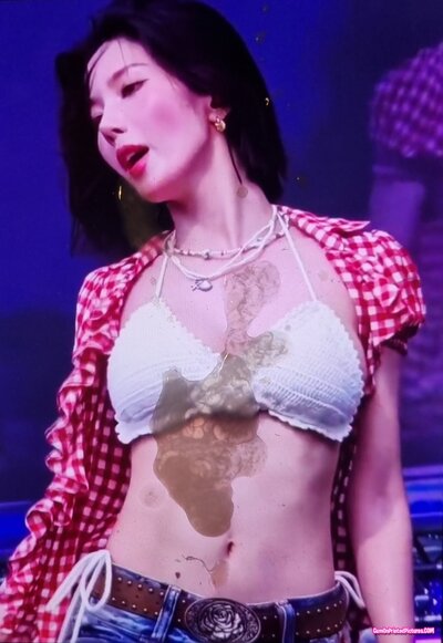 Thumbnail for Kwon Eunbi Cum Tribute BOUNCY BUSTY TITS