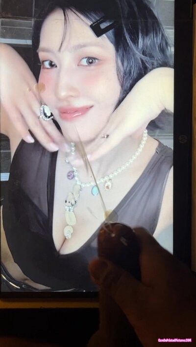 Thumbnail for TWICE Momo cum tribute 13