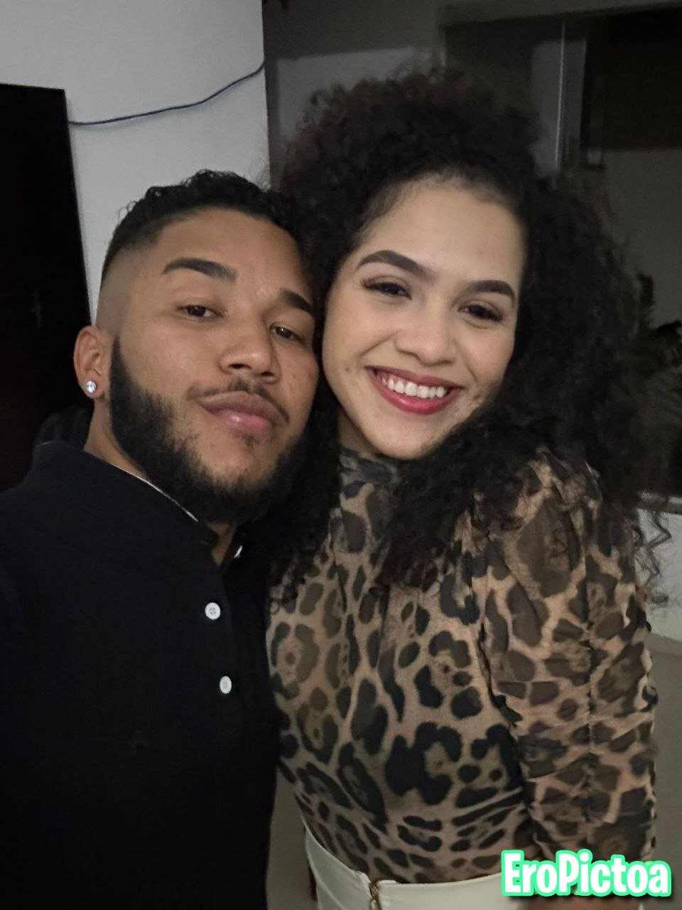 Corno quer mostrar a esposa photo