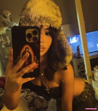 Thumbnail for need old cocks who will cumtribute and degrade my sexy cousin