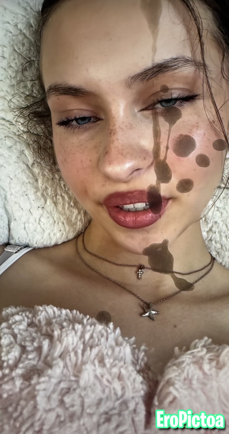 Amelia Teen Cumtribute photo featuring Amelia - Part 1