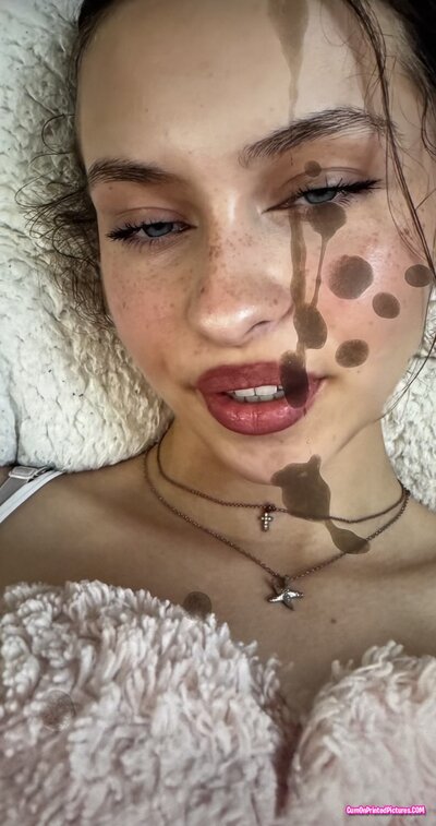 Thumbnail for Amelia Teen Cumtribute