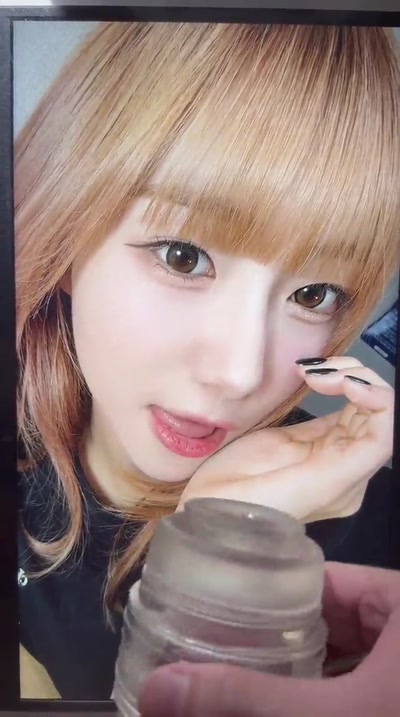 Thumbnail for kep1er youngeun cumtribute