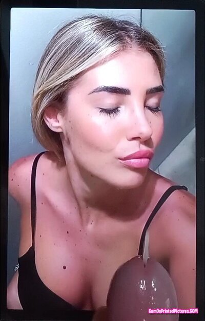 Thumbnail for Italian blondie ultra gorgeous face Martina de Ioannon allows me to spread all over her-cumtribute