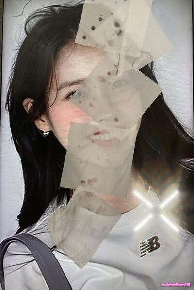 Thumbnail for 아이유 50인치 티비에 띄우고 따먹기 IU cumtribute