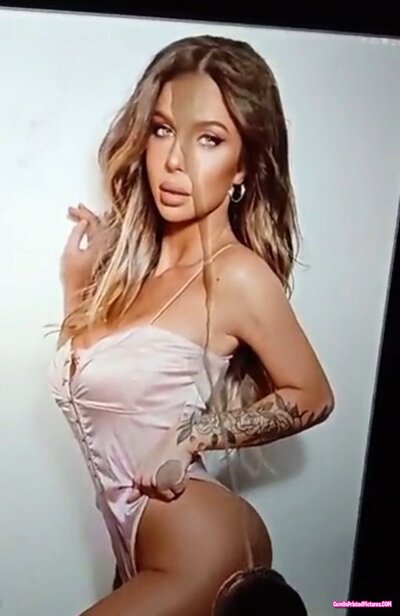 Thumbnail for Cumtribute Romina malaspina Tributo antiguo. ¡Me dejo seco esta puta!