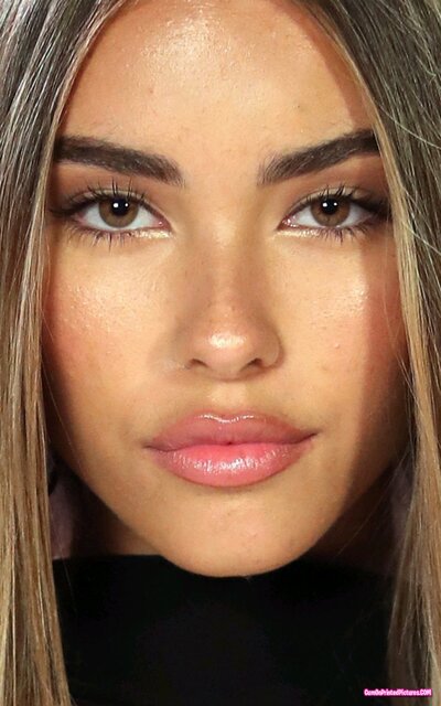 Thumbnail for Madison beer's angel face deserves your cumtribute
