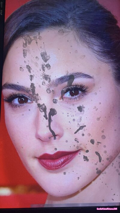 Thumbnail for Gal Gadot Cumtribute