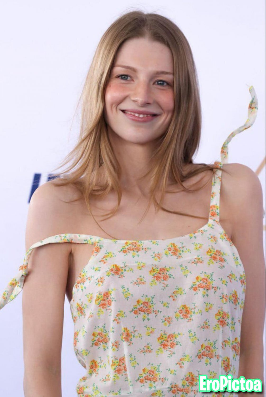 Hunter Schafer GOON collection photo featuring gooning - Part 28