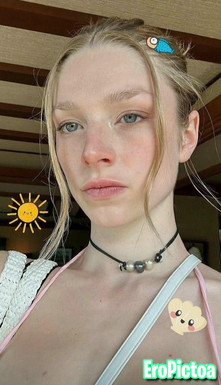 Hunter Schafer GOON collection photo featuring trigger - Part 34