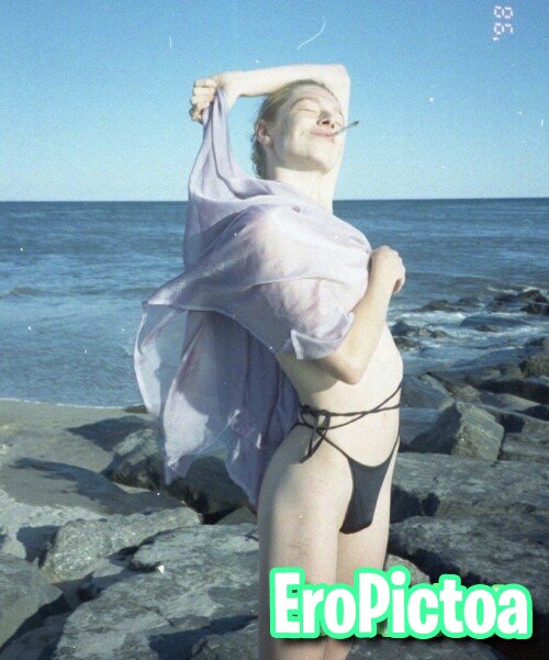 Hunter Schafer GOON collection photo featuring euphora - Part 41