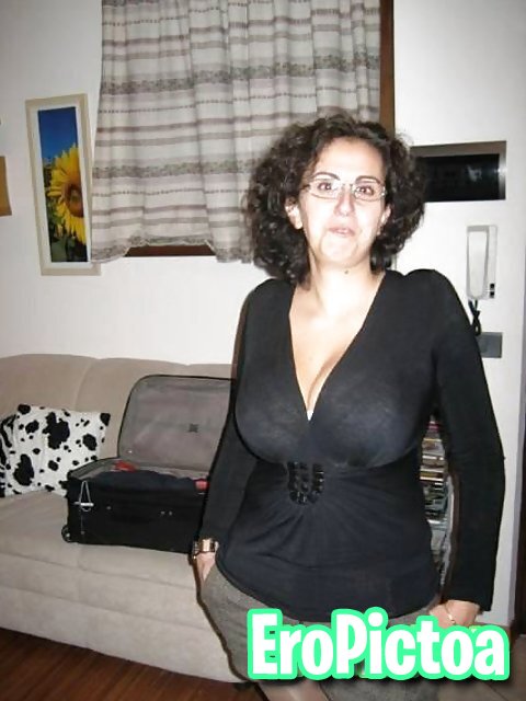 Doña tetas photo featuring Milf - Part 25