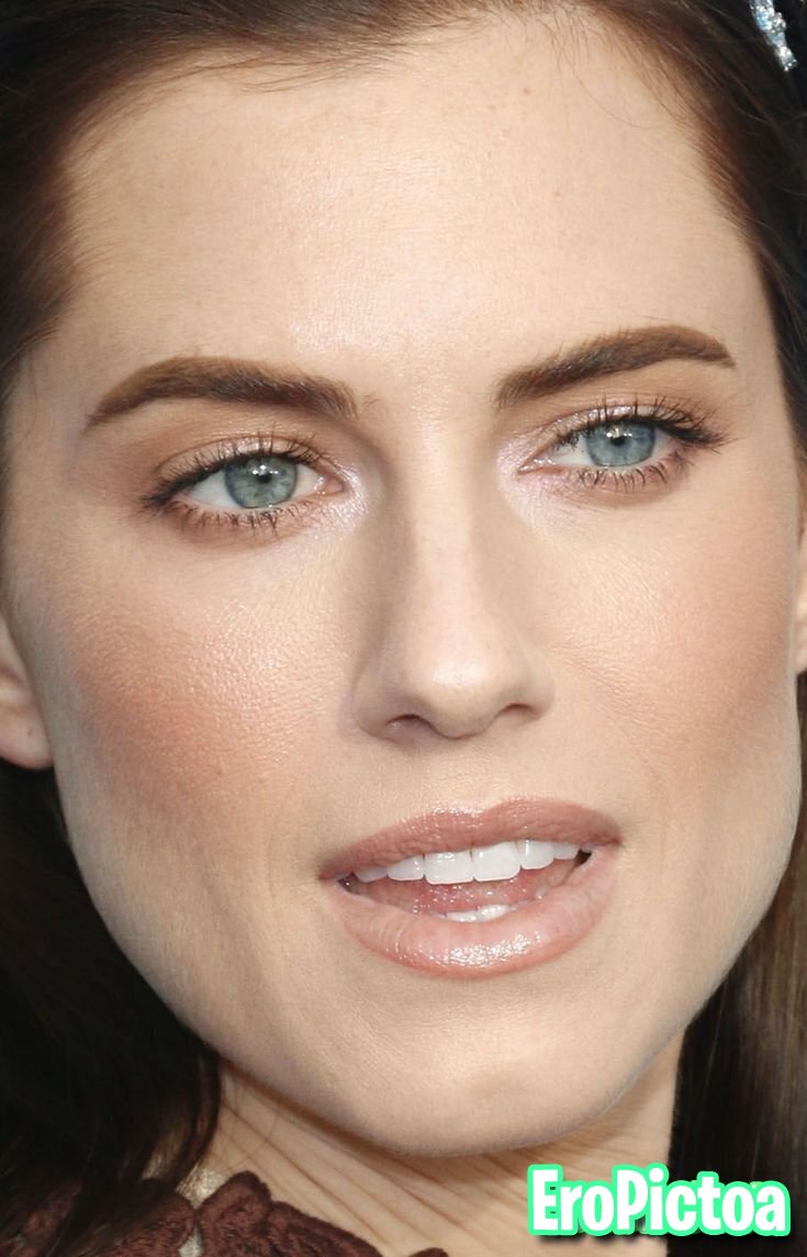 Celebrity Faceporn photo featuring Emilia clarke