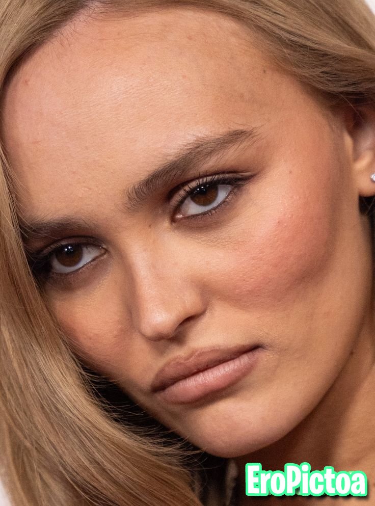 Celebrity Faceporn photo featuring Dakota johnson