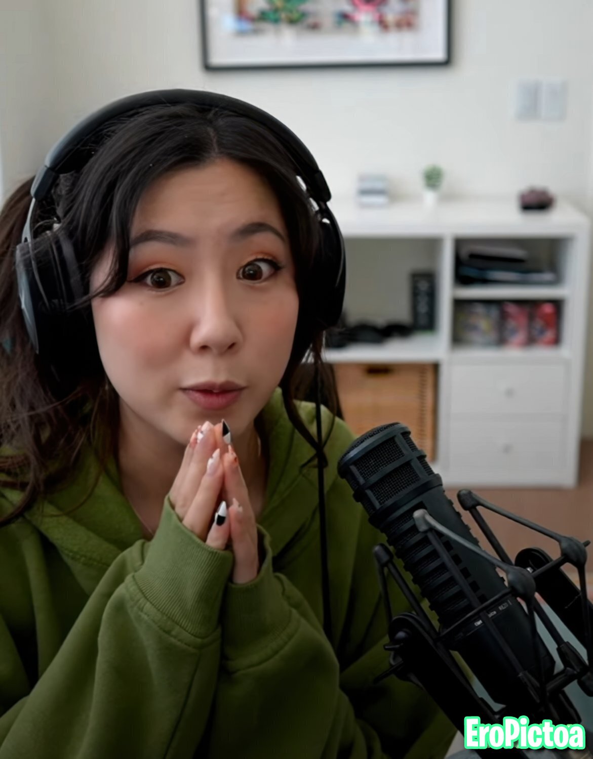 Fuslie [2] photo featuring youtube - Part 5