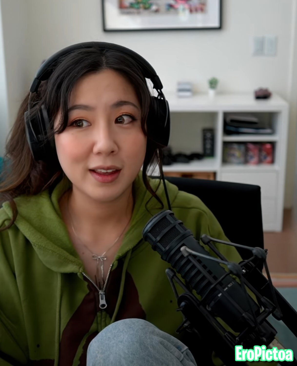 Fuslie [2] photo featuring petite - Part 67