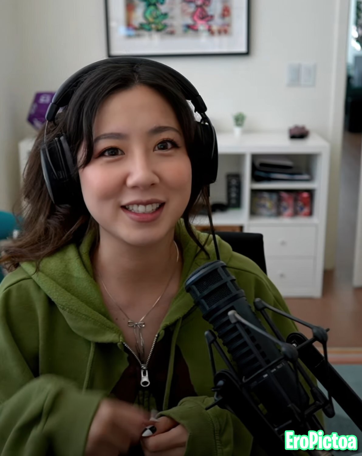 Fuslie [2] photo featuring brunette - Part 68