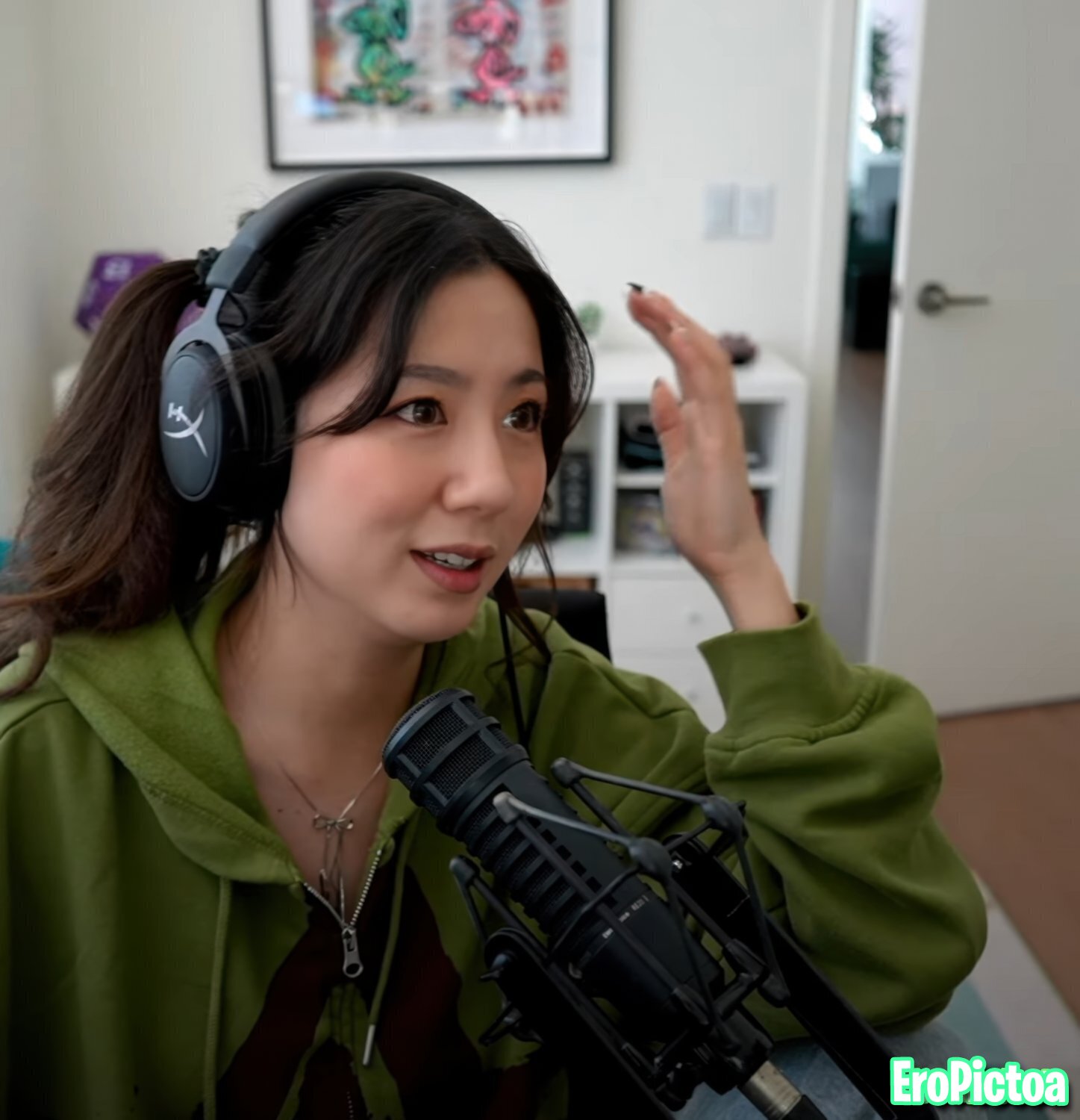 Fuslie [2] photo featuring streamer - Part 79