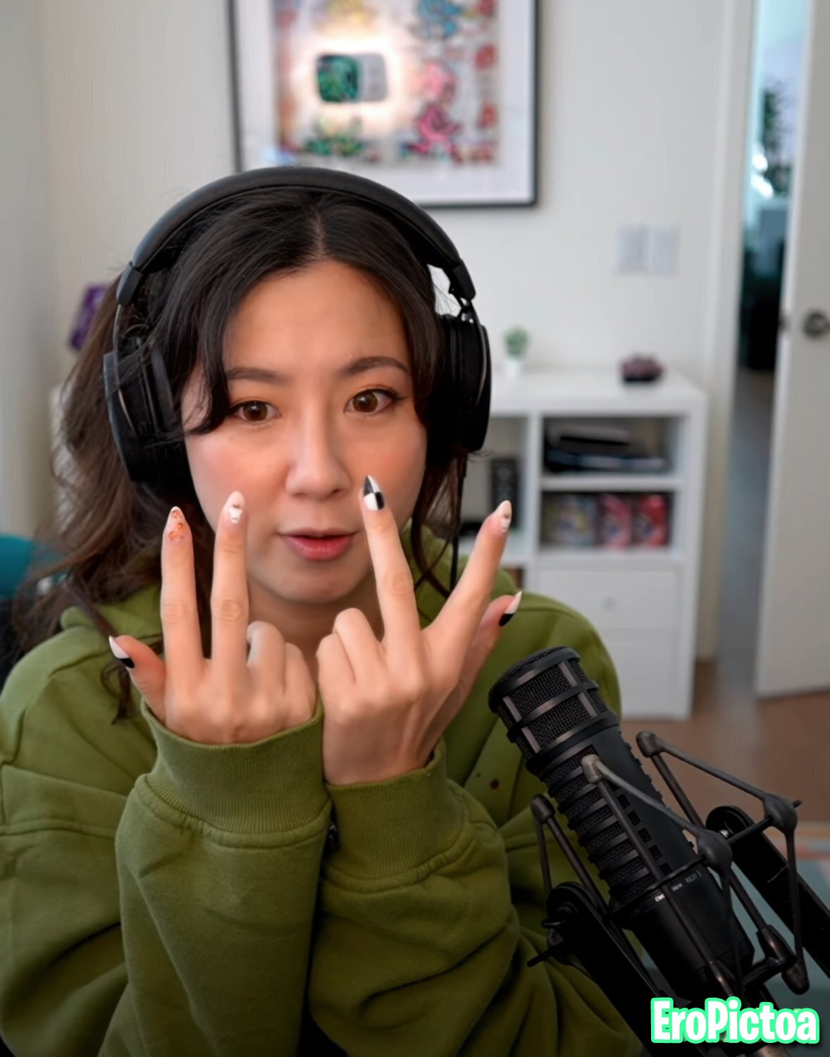 Fuslie [2] photo featuring petite - Part 82