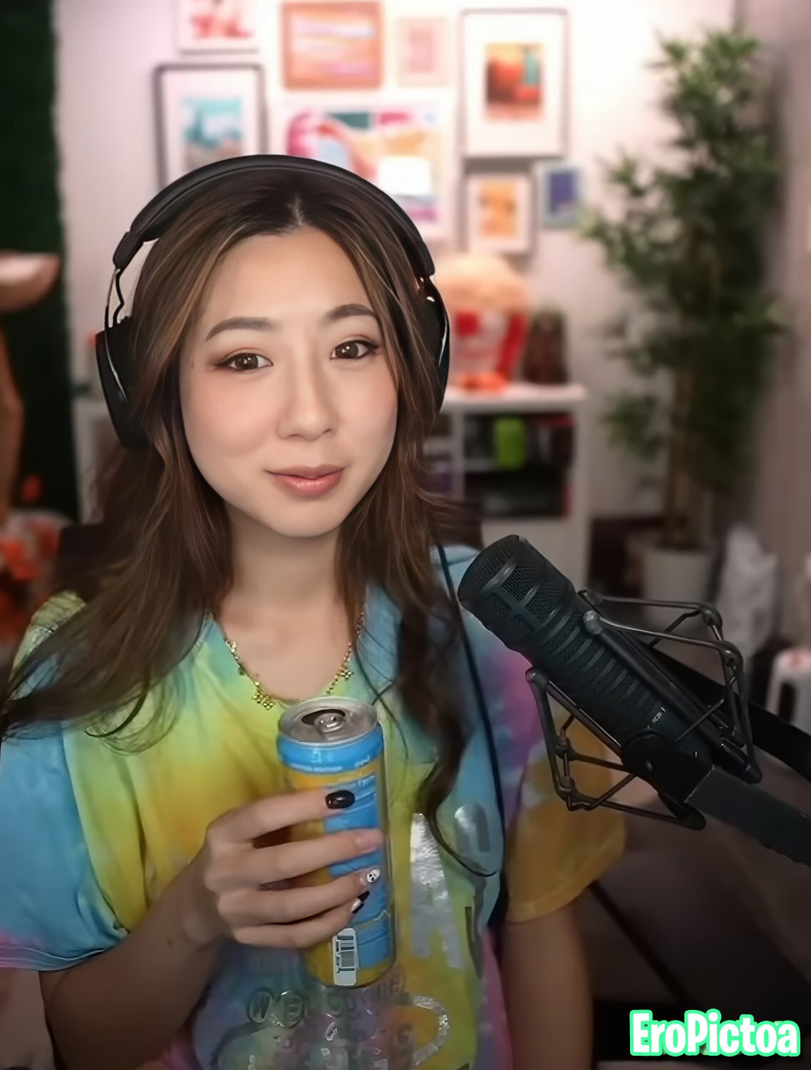 Fuslie photo featuring asian - Part 100