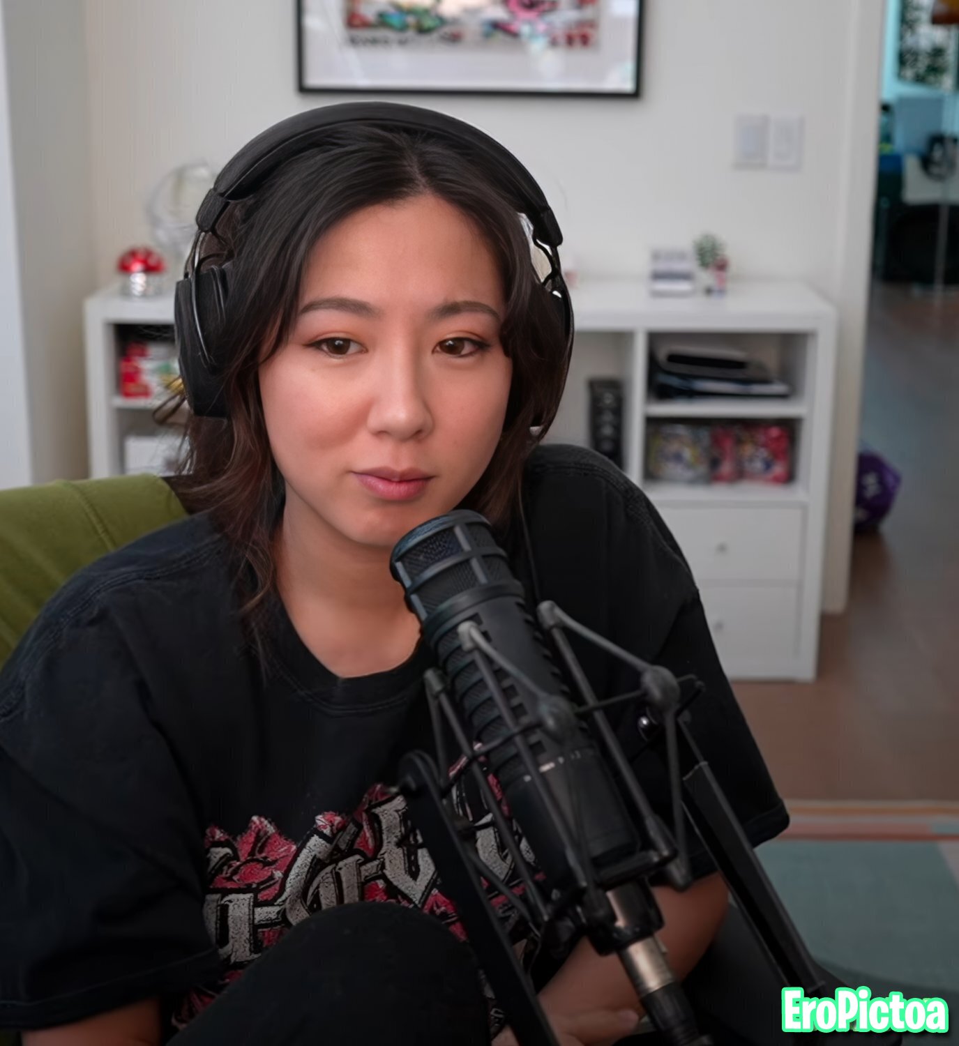 Fuslie [3] photo featuring gamer - Part 14
