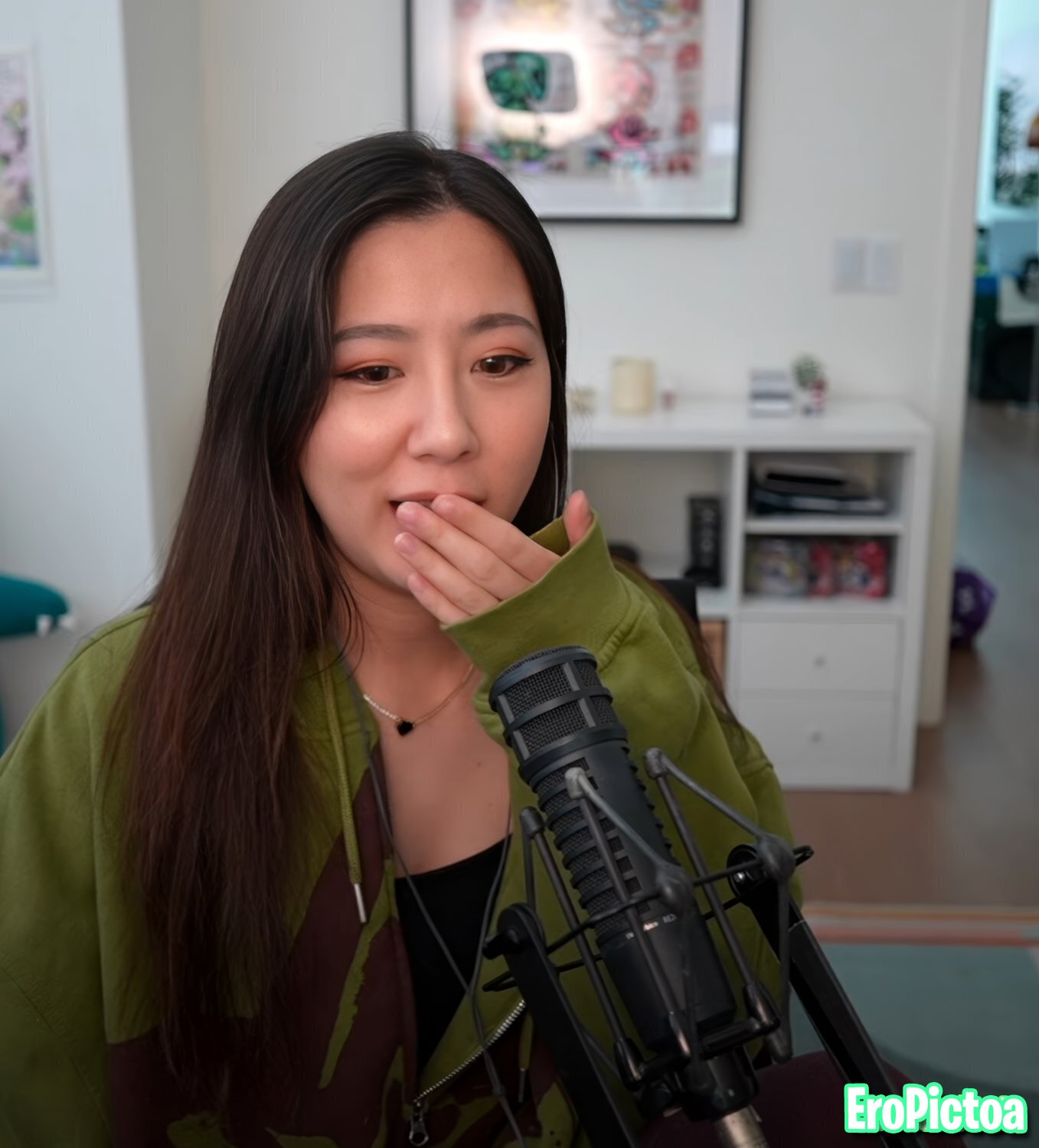 Fuslie [3] photo featuring brunette - Part 38