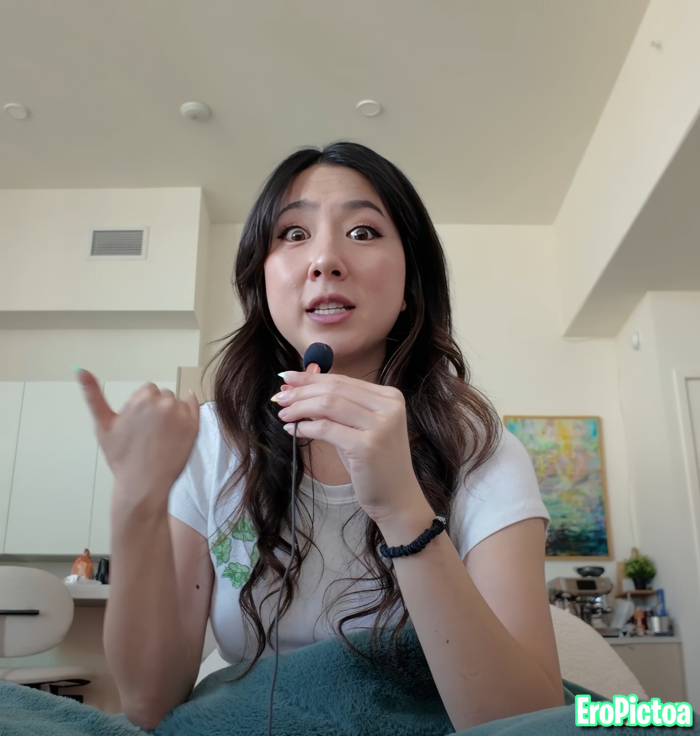 Fuslie [3] photo featuring influencer - Part 48