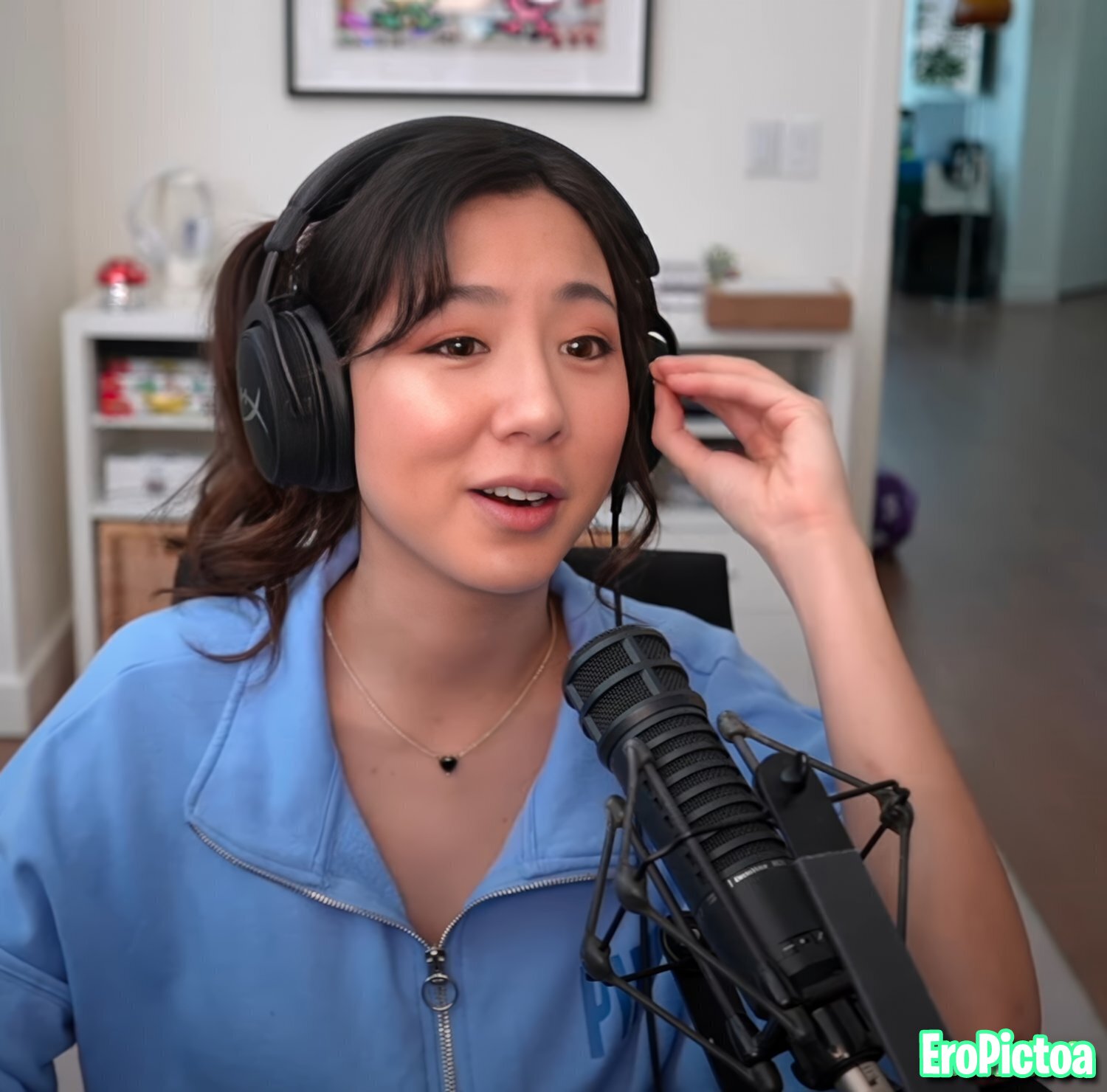 Fuslie [3] photo featuring long hair - Part 62
