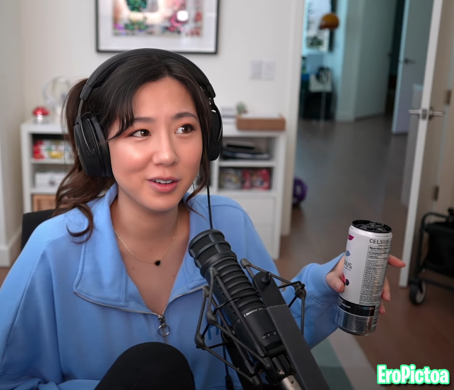 Fuslie [3] photo featuring asian - Part 4