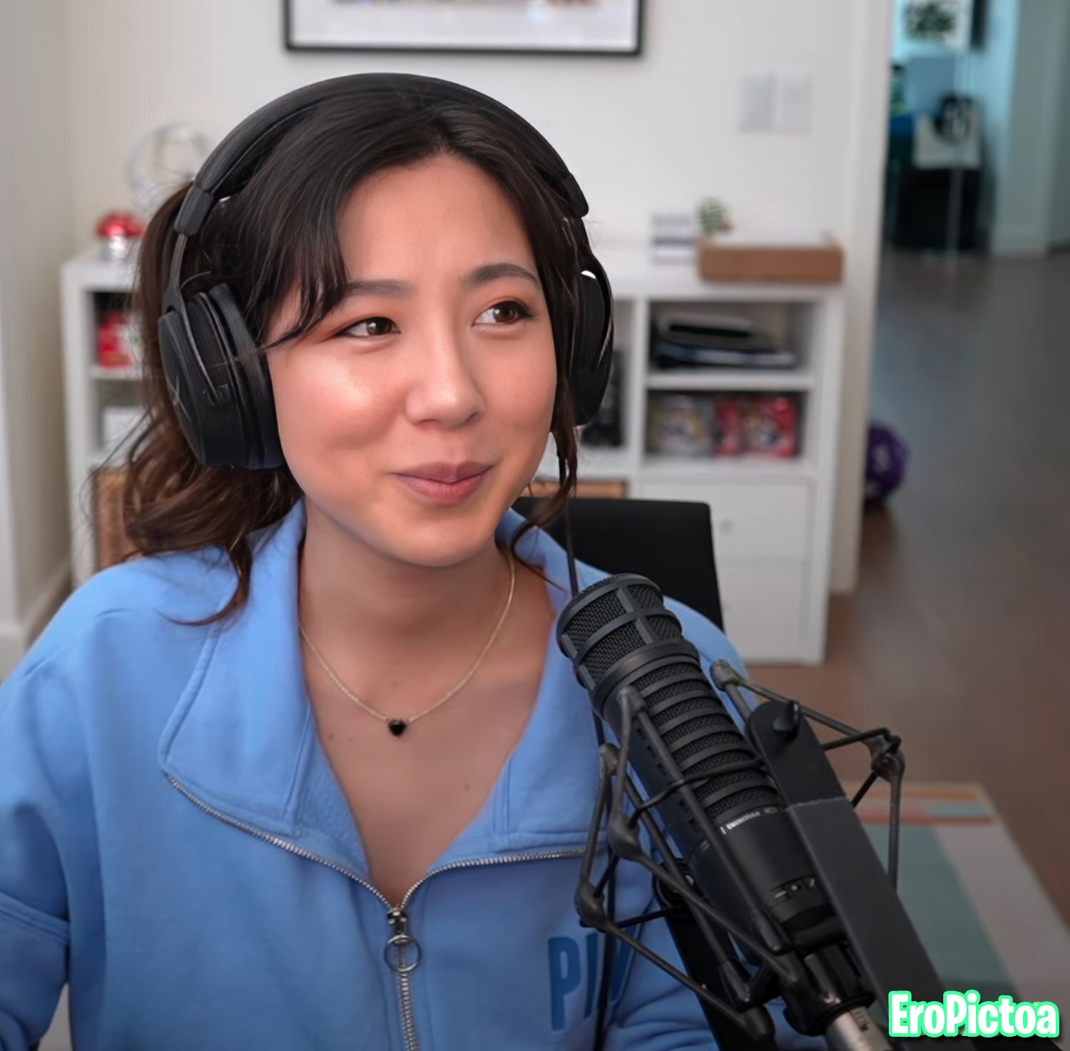 Fuslie [3] photo featuring brunette - Part 74