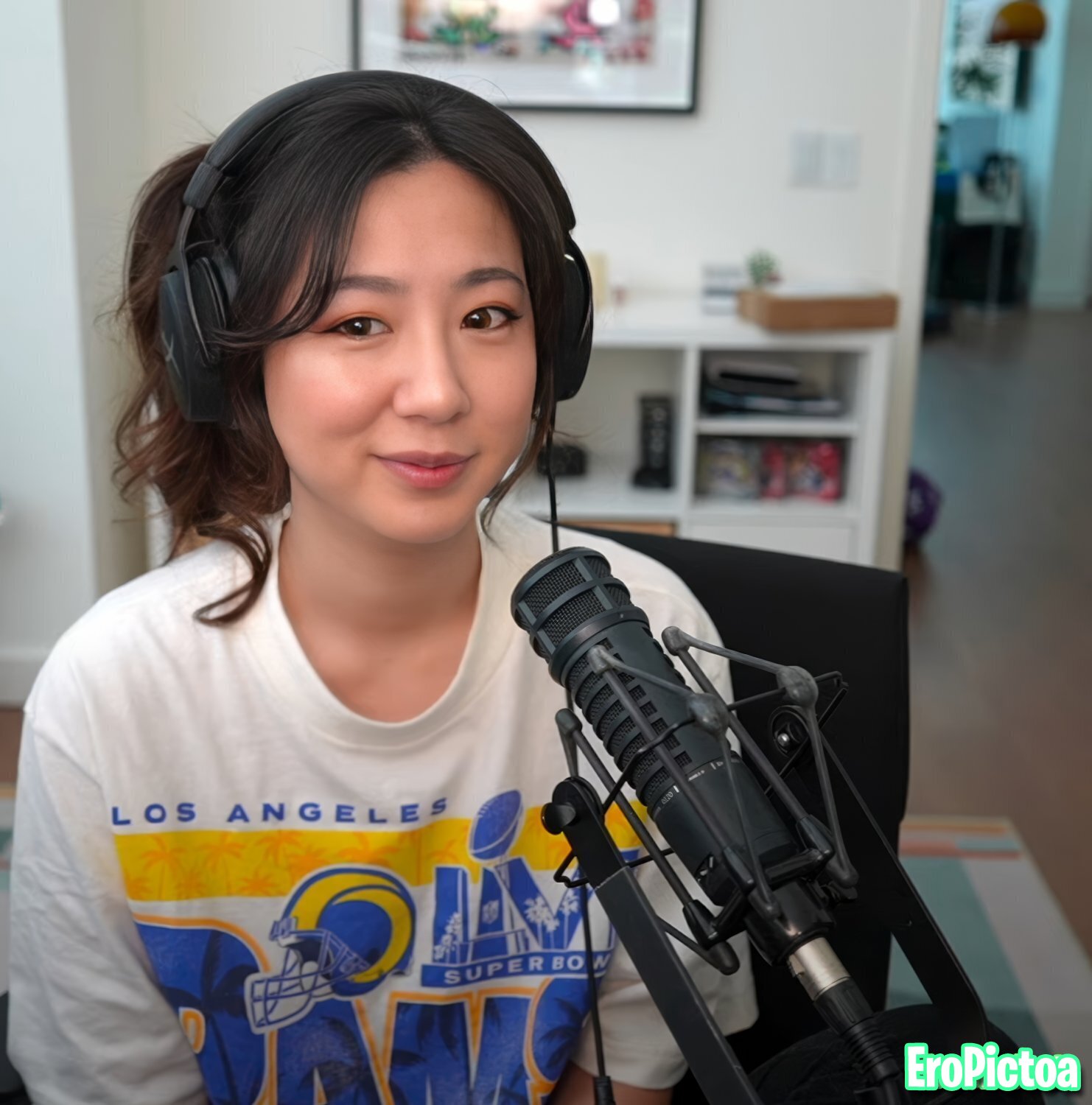 Fuslie [3] photo featuring brown eyes - Part 82