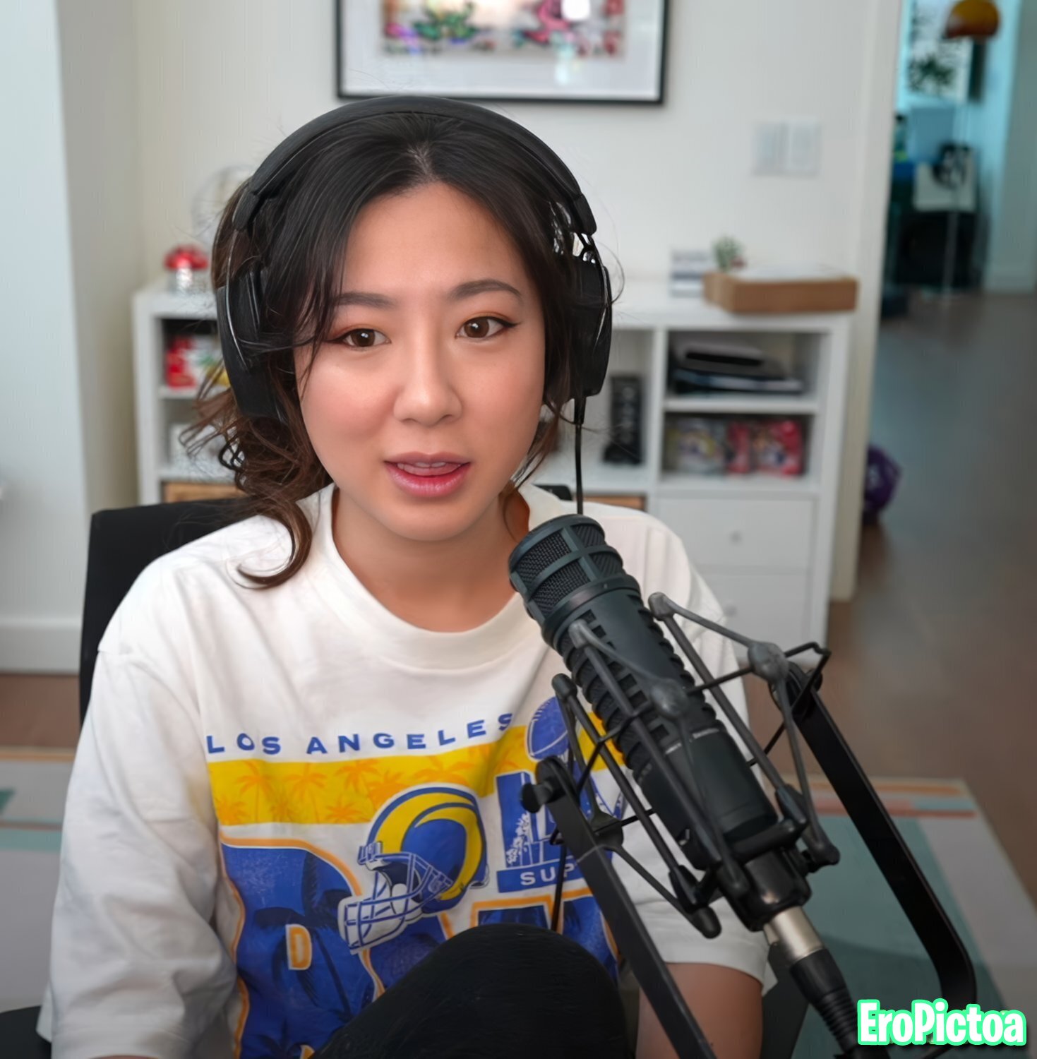 Fuslie [3] photo featuring influencer - Part 84