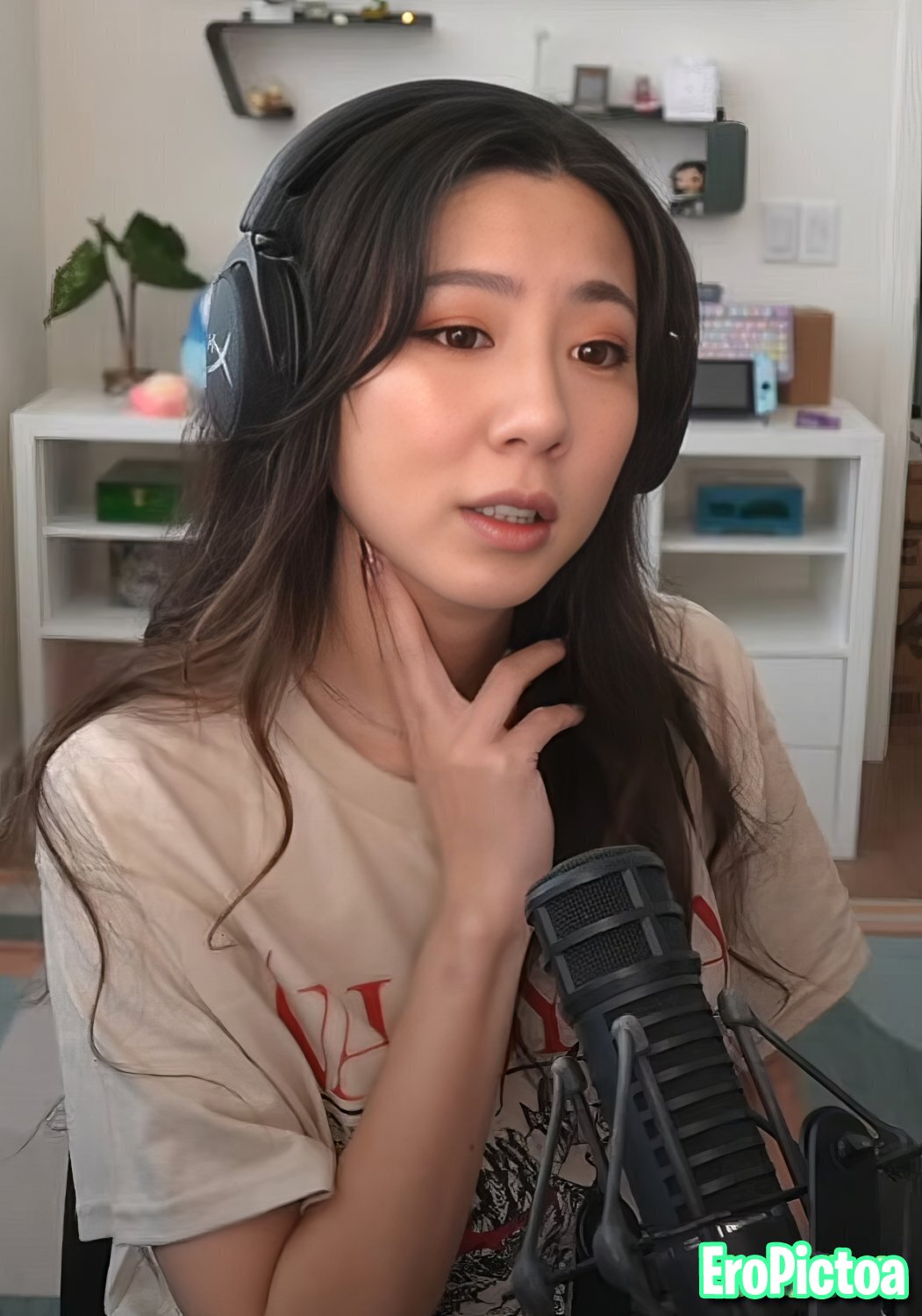 Fuslie [12] photo featuring chinese - Part 4