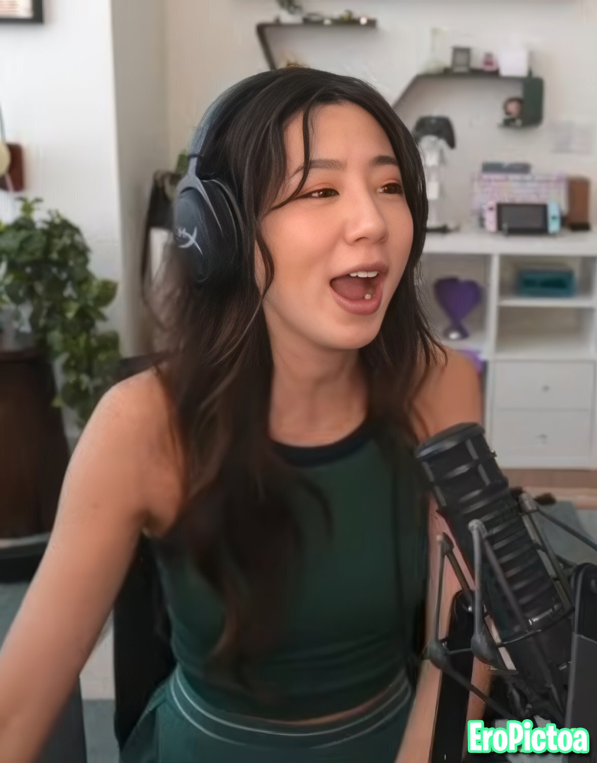 Fuslie [12] photo featuring twitch - Part 11