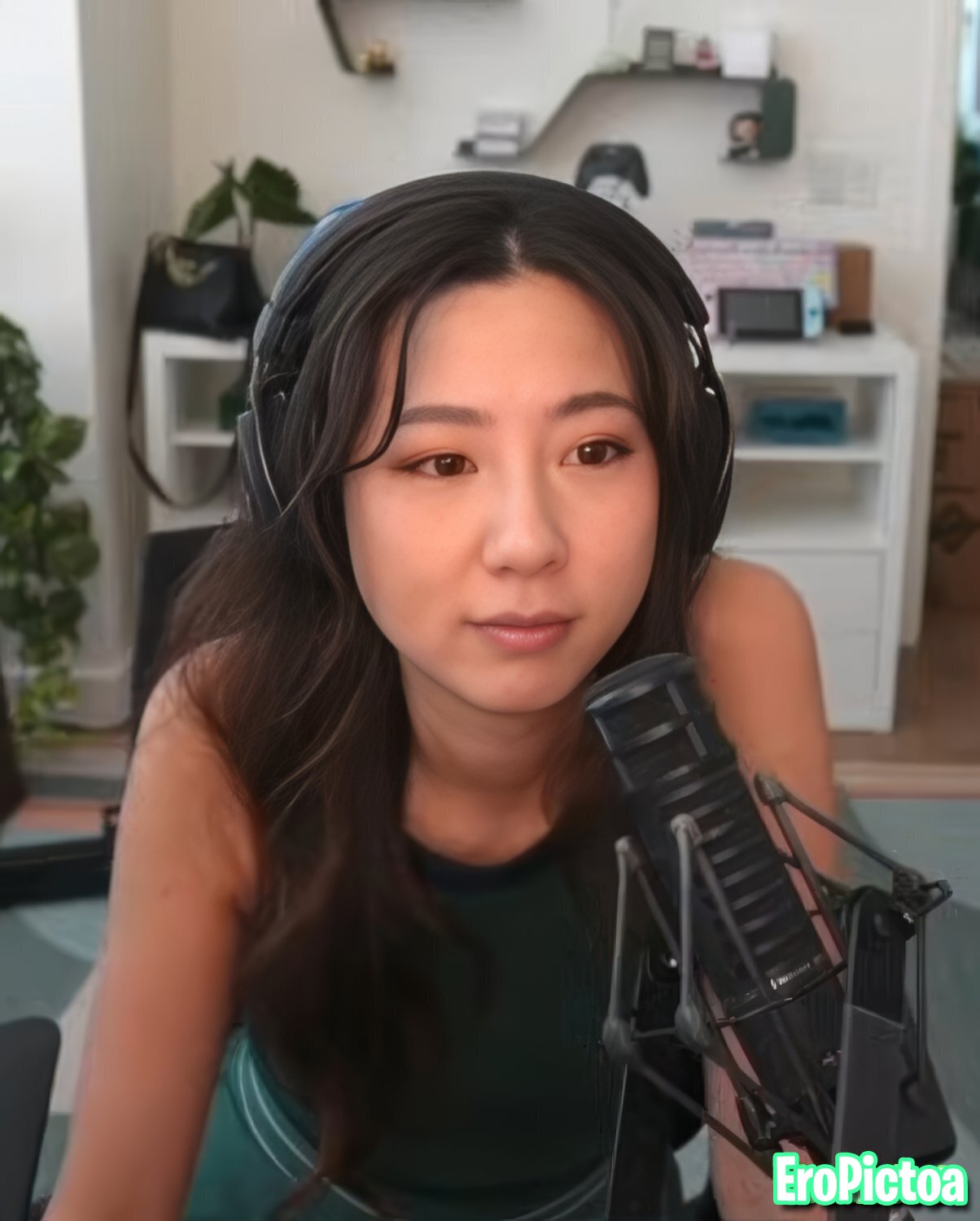 Fuslie [12] photo featuring twitch streamer - Part 12