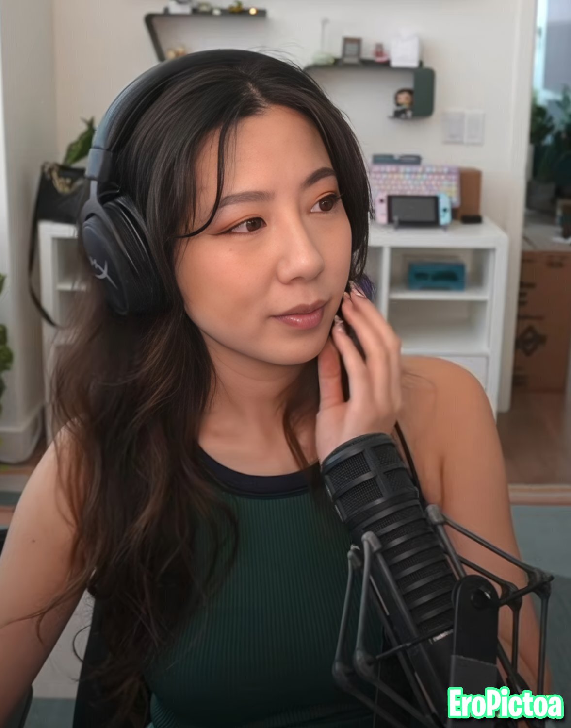 Fuslie [12] photo featuring asian - Part 31
