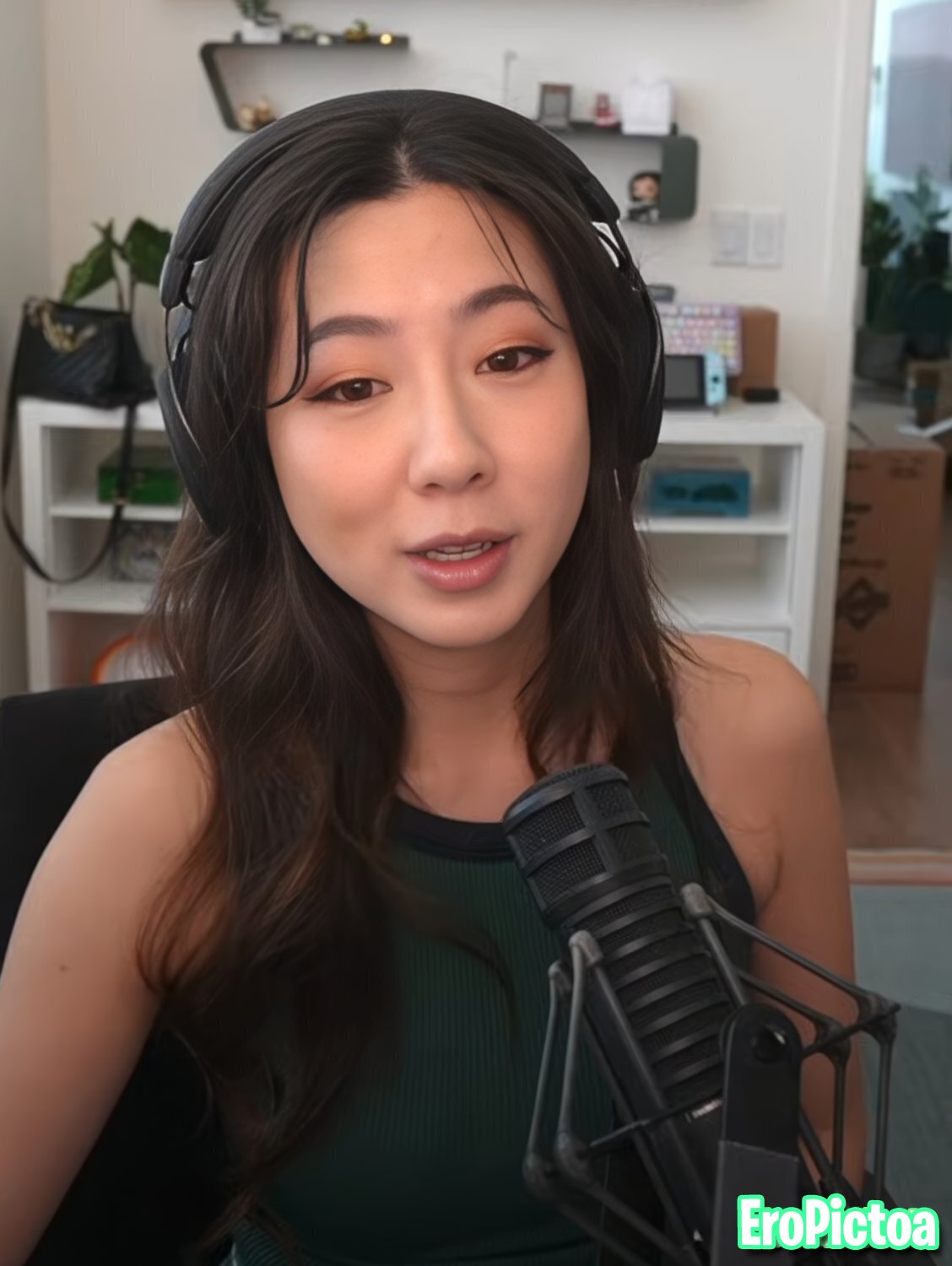 Fuslie [12] photo featuring twitch - Part 39