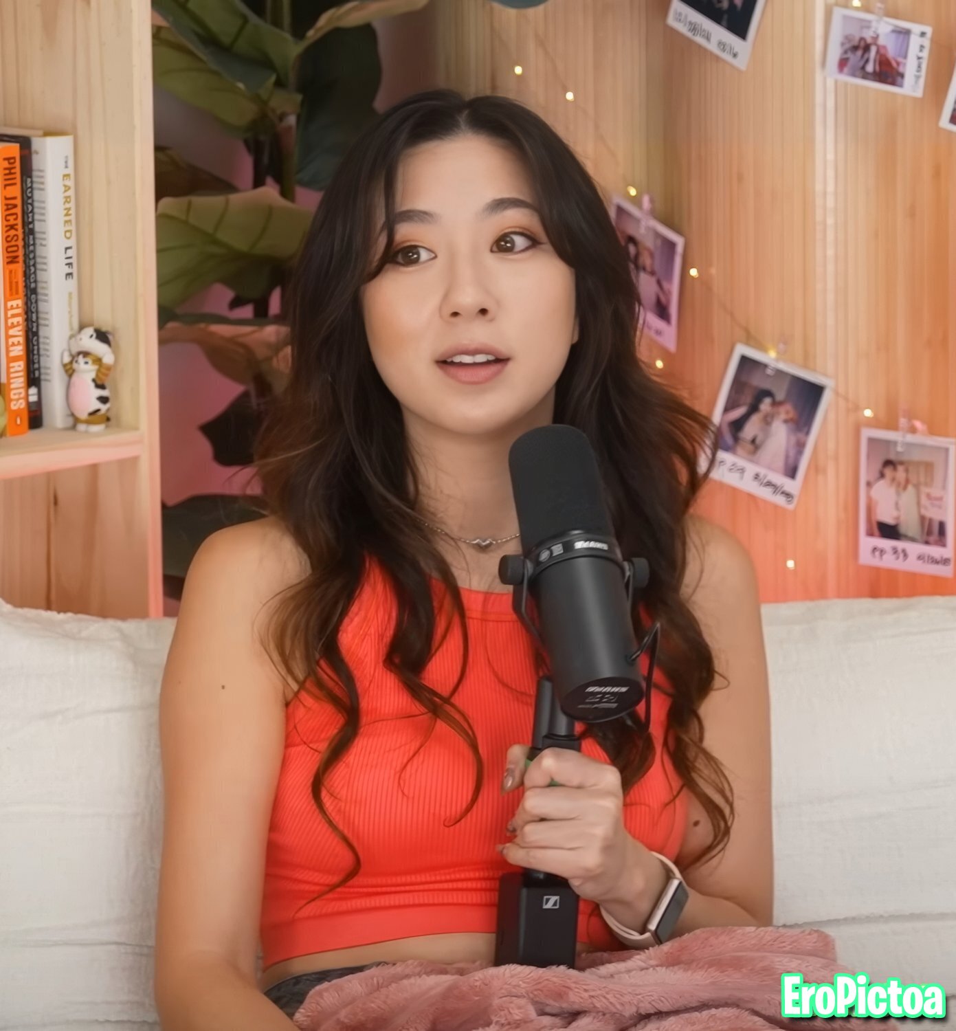Fuslie [12] photo featuring long hair - Part 58