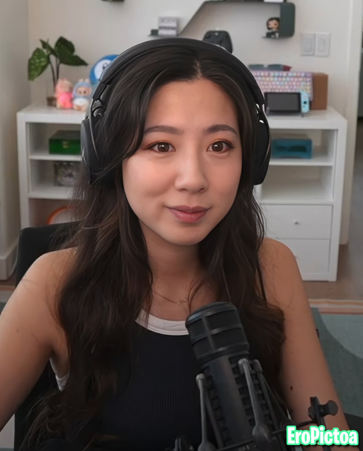 Fuslie [12] photo featuring chinese american - Part 75