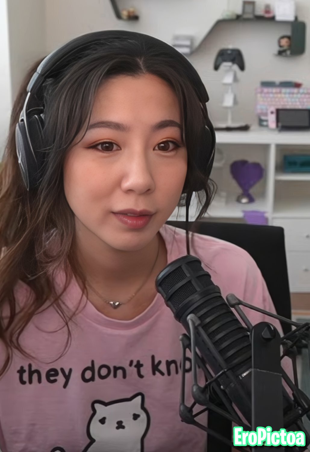 Fuslie [12] photo featuring perky - Part 77